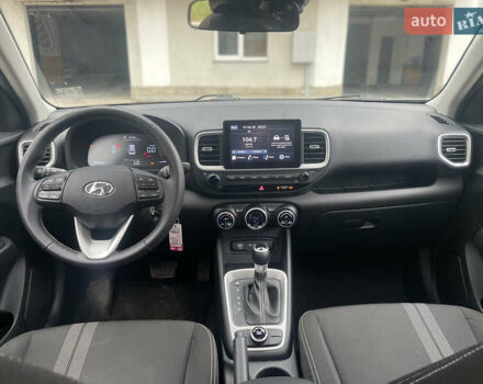 Синій Хендай Venue, об'ємом двигуна 1.5 л та пробігом 56 тис. км за 15900 $, фото 16 на Automoto.ua
