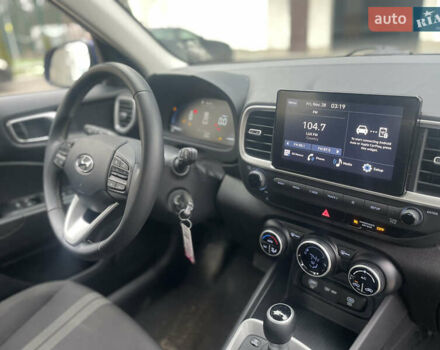 Синій Хендай Venue, об'ємом двигуна 1.5 л та пробігом 56 тис. км за 15900 $, фото 11 на Automoto.ua