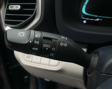 Синий Хендай Venue, объемом двигателя 1.59 л и пробегом 47 тыс. км за 19000 $, фото 13 на Automoto.ua