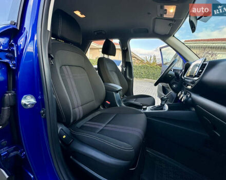 Синий Хендай Venue, объемом двигателя 1.59 л и пробегом 9 тыс. км за 20500 $, фото 39 на Automoto.ua