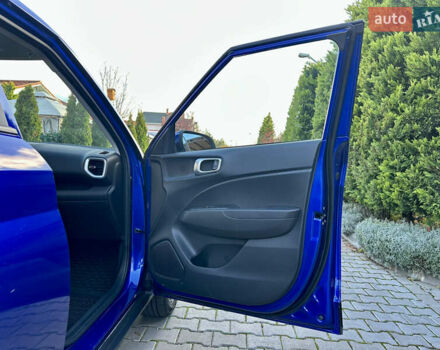 Синий Хендай Venue, объемом двигателя 1.59 л и пробегом 9 тыс. км за 20500 $, фото 36 на Automoto.ua