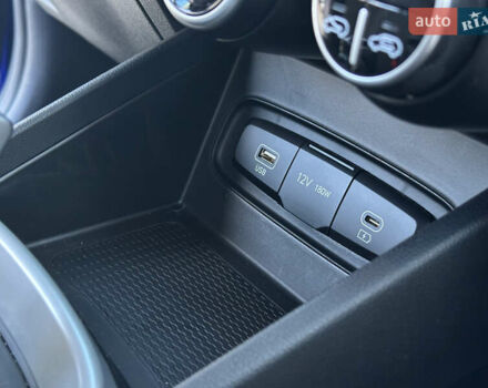 Синий Хендай Venue, объемом двигателя 1.59 л и пробегом 9 тыс. км за 20500 $, фото 46 на Automoto.ua