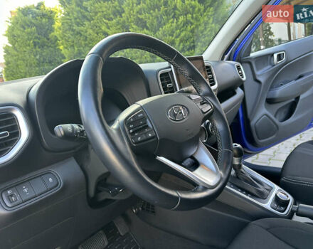 Синий Хендай Venue, объемом двигателя 1.59 л и пробегом 9 тыс. км за 20500 $, фото 54 на Automoto.ua