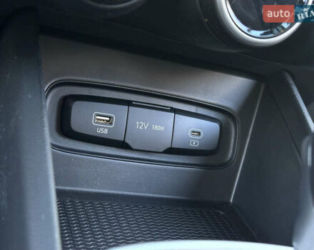 Синий Хендай Venue, объемом двигателя 1.59 л и пробегом 9 тыс. км за 20500 $, фото 59 на Automoto.ua