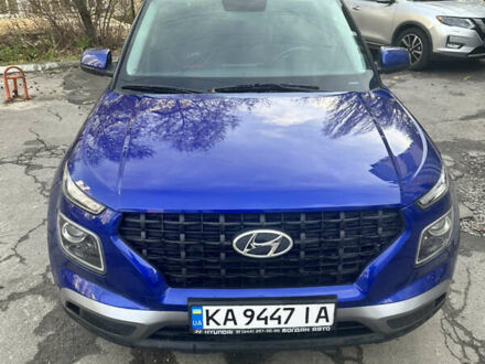 Синий Хендай Venue, объемом двигателя 1.59 л и пробегом 26 тыс. км за 18000 $, фото 1 на Automoto.ua