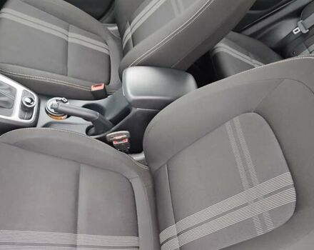 Зеленый Хендай Venue, объемом двигателя 1.59 л и пробегом 60 тыс. км за 12200 $, фото 18 на Automoto.ua