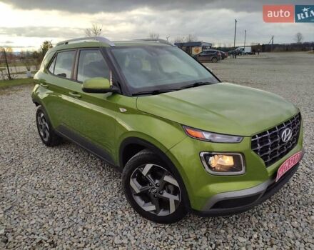 Зеленый Хендай Venue, объемом двигателя 1.59 л и пробегом 60 тыс. км за 12200 $, фото 3 на Automoto.ua