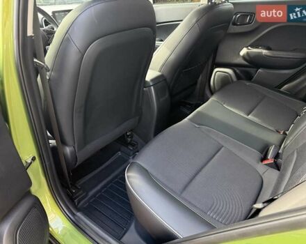 Зеленый Хендай Venue, объемом двигателя 1.59 л и пробегом 22 тыс. км за 18500 $, фото 22 на Automoto.ua