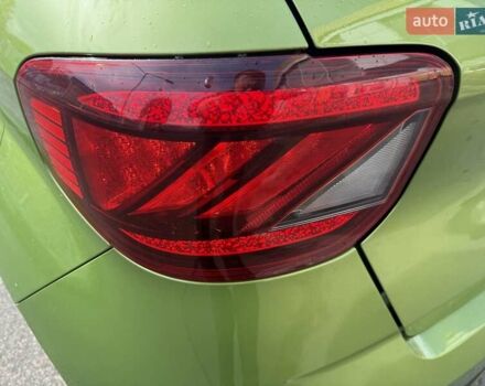 Зеленый Хендай Venue, объемом двигателя 1.59 л и пробегом 22 тыс. км за 18500 $, фото 28 на Automoto.ua