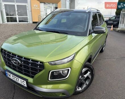 Зеленый Хендай Venue, объемом двигателя 1.59 л и пробегом 22 тыс. км за 18500 $, фото 1 на Automoto.ua