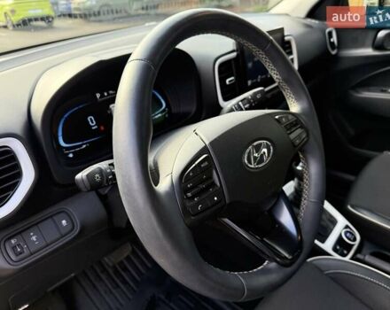 Зеленый Хендай Venue, объемом двигателя 1.59 л и пробегом 22 тыс. км за 18500 $, фото 20 на Automoto.ua