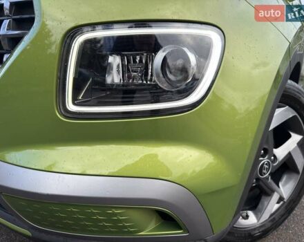 Зеленый Хендай Venue, объемом двигателя 1.59 л и пробегом 22 тыс. км за 18500 $, фото 6 на Automoto.ua