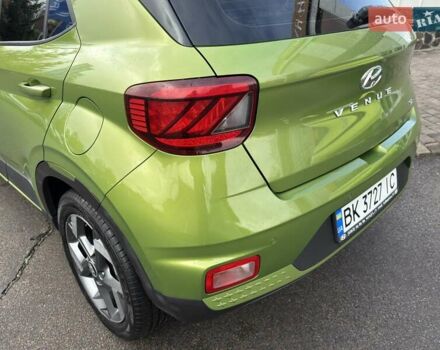 Зеленый Хендай Venue, объемом двигателя 1.59 л и пробегом 22 тыс. км за 18500 $, фото 7 на Automoto.ua