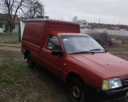 Красный ИЖ 2117, объемом двигателя 2 л и пробегом 90 тыс. км за 800 $, фото 5 на Automoto.ua