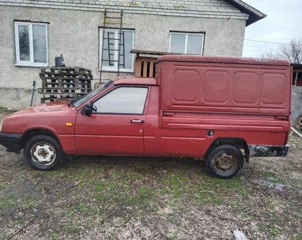 Красный ИЖ 2117, объемом двигателя 2 л и пробегом 90 тыс. км за 800 $, фото 1 на Automoto.ua