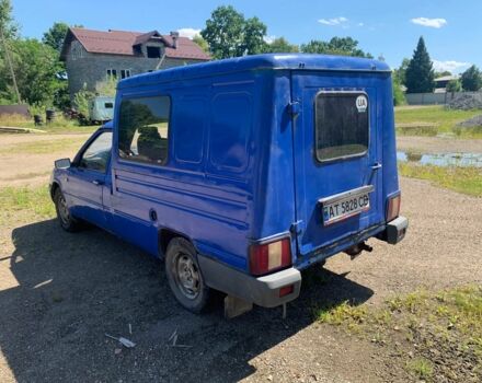 Синій ІЖ 2117, об'ємом двигуна 1.6 л та пробігом 307 тис. км за 882 $, фото 4 на Automoto.ua