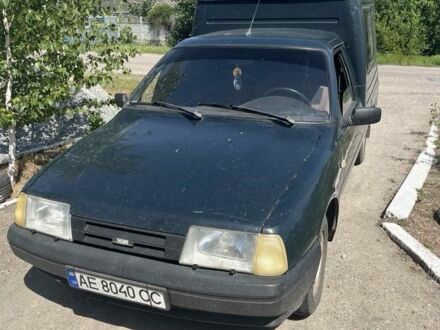 ІЖ 2117 2003 у Вольнянске на Automoto.ua Зелений ІЖ 2117, об'ємом двигуна 1.6 л та пробігом 244 тис. км за 800 $, фото 1 на Automoto.ua
