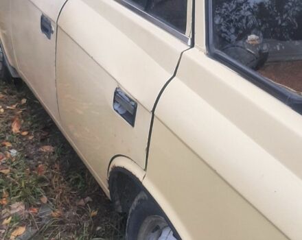 Желтый ИЖ 2125 Комби, объемом двигателя 1.5 л и пробегом 100 тыс. км за 500 $, фото 10 на Automoto.ua