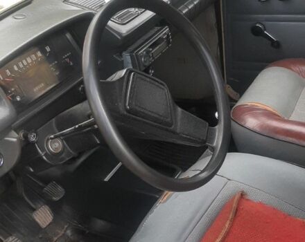 Желтый ИЖ 2125 Комби, объемом двигателя 1.5 л и пробегом 100 тыс. км за 500 $, фото 7 на Automoto.ua