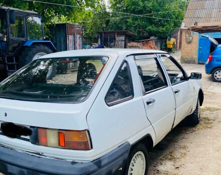 ИЖ 2126 2002 в Кропивницком (Кировограде) на Automoto.ua Белый ИЖ 2126, объемом двигателя 1.6 л и пробегом 148 тыс. км за 1100 $, фото 4 на Automoto.ua