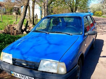 ИЖ 2126 2004 в Кропивницком (Кировограде) на Automoto.ua Синий ИЖ 2126, объемом двигателя 1.6 л и пробегом 126 тыс. км за 1200 $, фото 1 на Automoto.ua
