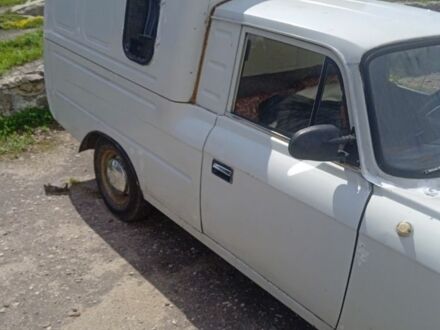 Белый ИЖ 2715, объемом двигателя 1.5 л и пробегом 90 тыс. км за 400 $, фото 1 на Automoto.ua