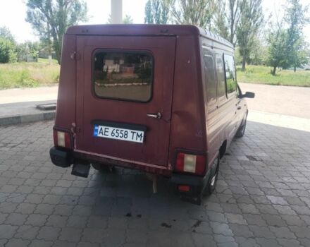Красный ИЖ 2715, объемом двигателя 1.6 л и пробегом 250 тыс. км за 726 $, фото 5 на Automoto.ua
