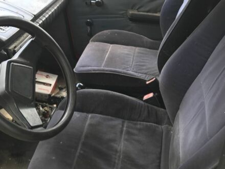 ИЖ 2715 1994 в Полтаве на Automoto.ua Красный ИЖ 2715, объемом двигателя 1.5 л и пробегом 750 тыс. км за 601 $, фото 1 на Automoto.ua