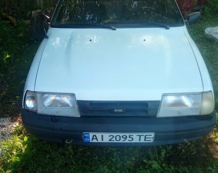 Белый ИЖ 2717, объемом двигателя 1.6 л и пробегом 254 тыс. км за 999 $, фото 1 на Automoto.ua