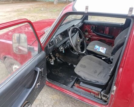 Красный ИЖ 2717, объемом двигателя 1.6 л и пробегом 45 тыс. км за 711 $, фото 6 на Automoto.ua