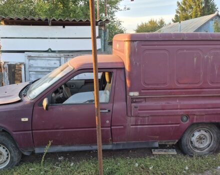 Красный ИЖ 2717, объемом двигателя 1 л и пробегом 180 тыс. км за 605 $, фото 1 на Automoto.ua