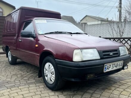 ИЖ 2717 2001 в Запорожье на Automoto.ua Красный ИЖ 2717, объемом двигателя 1.6 л и пробегом 90 тыс. км за 2200 $, фото 1 на Automoto.ua