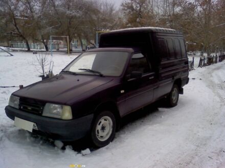 Красный ИЖ 2717, объемом двигателя 1.6 л и пробегом 60 тыс. км за 474 $, фото 1 на Automoto.ua