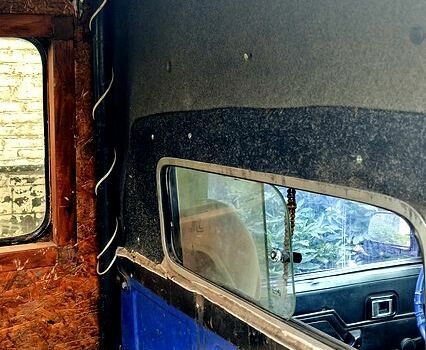 Синий ИЖ 2717, объемом двигателя 1.6 л и пробегом 320 тыс. км за 550 $, фото 7 на Automoto.ua