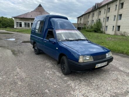 ИЖ 2717 2003 в Любашевке на Automoto.ua Синий ИЖ 2717, объемом двигателя 1.6 л и пробегом 300 тыс. км за 1600 $, фото 1 на Automoto.ua