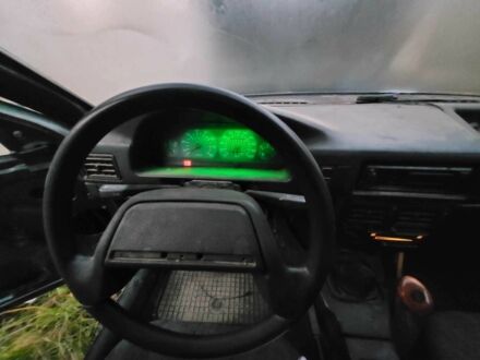 ІЖ 2717 2003 у Львові на Automoto.ua Зелений ІЖ 2717, об'ємом двигуна 1.7 л та пробігом 300 тис. км за 266 $, фото 1 на Automoto.ua