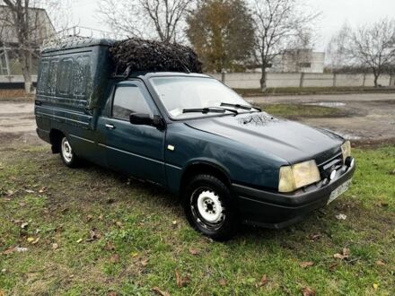 Зеленый ИЖ 2717, объемом двигателя 1.6 л и пробегом 200 тыс. км за 650 $, фото 1 на Automoto.ua