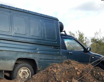 Зеленый ИЖ 2717, объемом двигателя 1.6 л и пробегом 159 тыс. км за 711 $, фото 1 на Automoto.ua