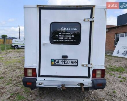ІЖ 27175 2007 у Кропивницькому (Кіровограді) на Automoto.ua Білий ІЖ 27175, об'ємом двигуна 1.57 л та пробігом 78 тис. км за 1500 $, фото 6 на Automoto.ua