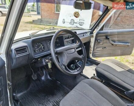 ІЖ 27175 2007 у Кропивницькому (Кіровограді) на Automoto.ua Білий ІЖ 27175, об'ємом двигуна 1.57 л та пробігом 78 тис. км за 1500 $, фото 13 на Automoto.ua