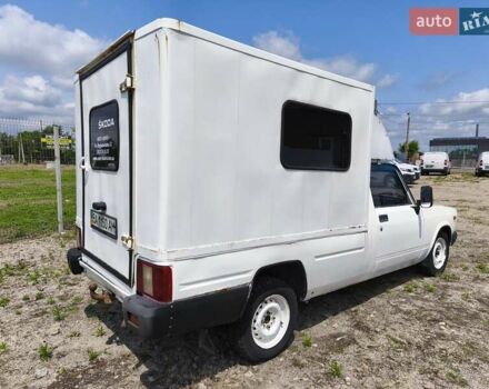ІЖ 27175 2007 у Кропивницькому (Кіровограді) на Automoto.ua Білий ІЖ 27175, об'ємом двигуна 1.57 л та пробігом 78 тис. км за 1500 $, фото 5 на Automoto.ua