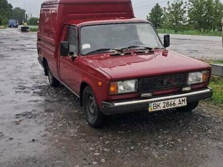 ІЖ 27175 2007 у Шепетовке на Automoto.ua Червоний ІЖ 27175, об'ємом двигуна 1.57 л та пробігом 99 тис. км за 1000 $, фото 1 на Automoto.ua