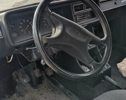 Зеленый ИЖ 27175, объемом двигателя 1.5 л и пробегом 300 тыс. км за 800 $, фото 3 на Automoto.ua