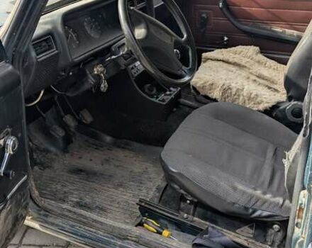 Зеленый ИЖ 27175, объемом двигателя 1.5 л и пробегом 300 тыс. км за 800 $, фото 5 на Automoto.ua