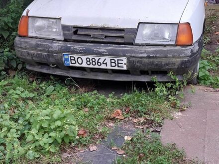 ИЖ 2717 Ода 2000 в Ивано-Франковске на Automoto.ua Белый ИЖ 2717 Ода, объемом двигателя 1.6 л и пробегом 120 тыс. км за 483 $, фото 1 на Automoto.ua