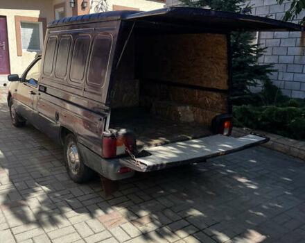 ИЖ 2717 Ода 2002 в Днепре (Днепропетровске) на Automoto.ua Фиолетовый ИЖ 2717 Ода, объемом двигателя 1.6 л и пробегом 295 тыс. км за 950 $, фото 7 на Automoto.ua