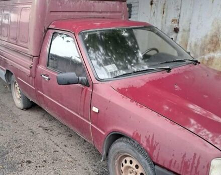 Красный ИЖ 2717 Ода, объемом двигателя 1.6 л и пробегом 80 тыс. км за 950 $, фото 5 на Automoto.ua