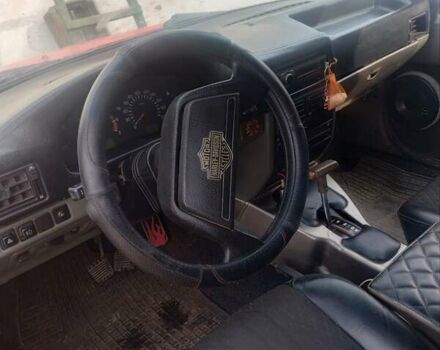 Красный ИЖ 2717 Ода, объемом двигателя 2 л и пробегом 100 тыс. км за 1200 $, фото 2 на Automoto.ua