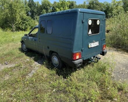 Зелений ІЖ 2717 Ода, об'ємом двигуна 1.6 л та пробігом 250 тис. км за 1200 $, фото 6 на Automoto.ua
