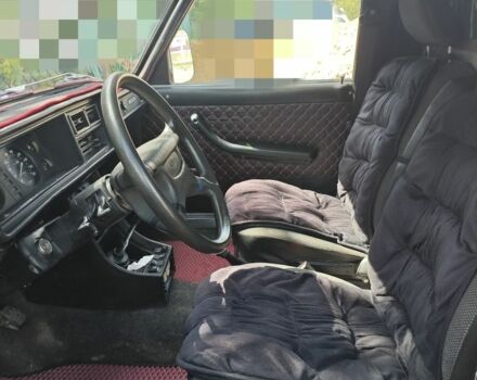 ИЖ Другая 2007 в Изюме на Automoto.ua Красный ИЖ Другая, объемом двигателя 1.6 л и пробегом 70 тыс. км за 954 $, фото 7 на Automoto.ua